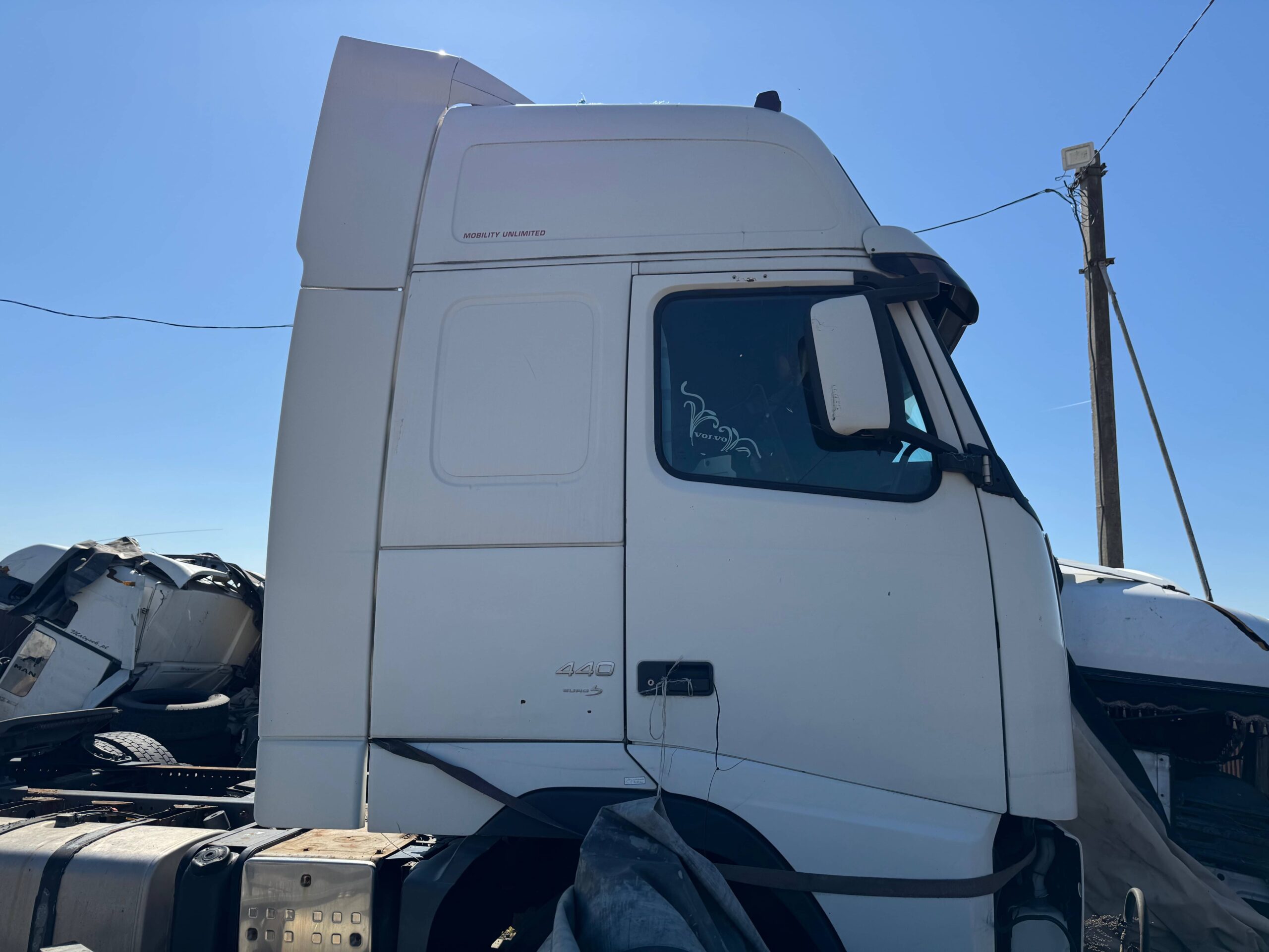 VOLVO 2010 року випуску - Зображення 3